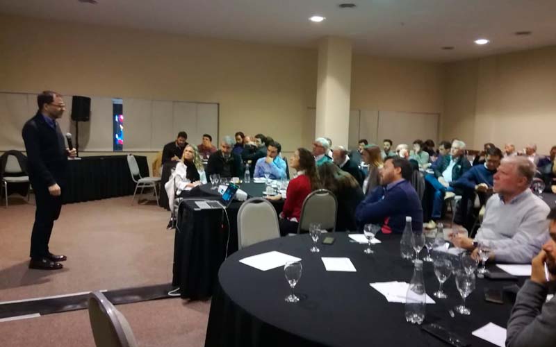 Taller de Innovación estratégica - Facilitador Leonardo Maldonado (Consultor Chileno empresas B)